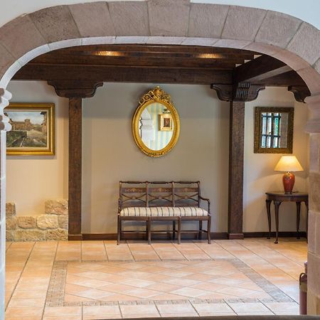 Apartamentos Capriccio Santillana del Mar Exterior foto